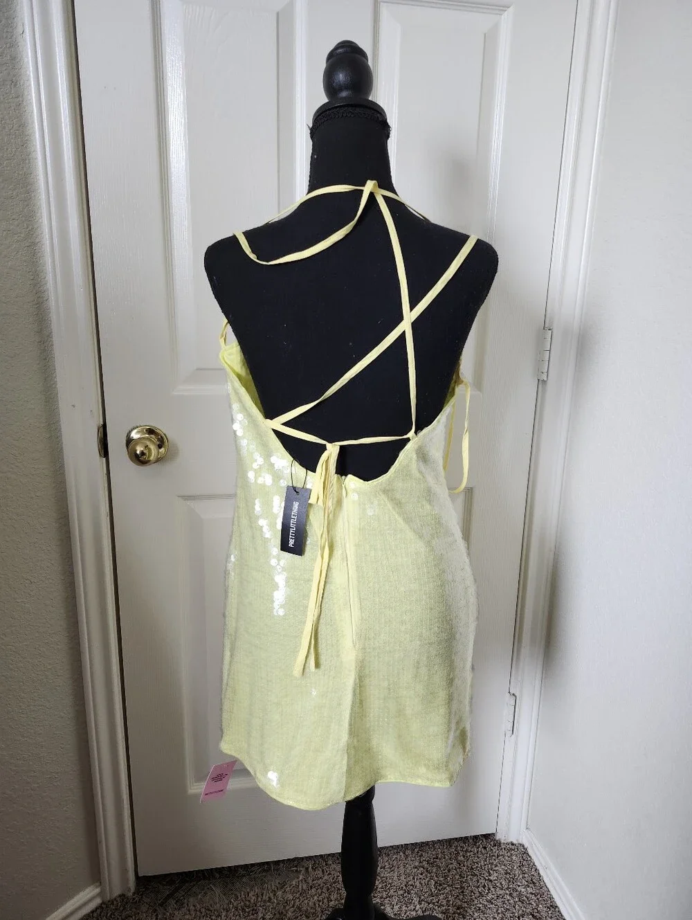 PrettyLittleThing Pastel Yellow Sequin Strappy 1 Shoulder Dress US 10
